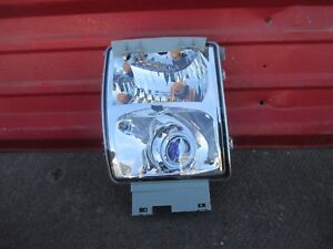 2005 - 2011 CADILLAC STS FOG LAMP LEFT DRIVER SIDE 05 06 07 08 09 10 11