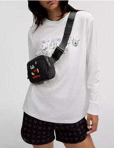 Neu mit Etikett lululemon Disney Everywhere Gürteltasche 1L Mickey in Motion - Bild 1 von 5