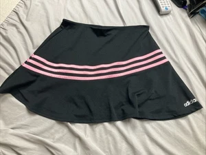 Girls Adidas Black Sport Skort Skirt With Built In Shorts Tennis SIZE XL 16 EUC - Picture 1 of 4
