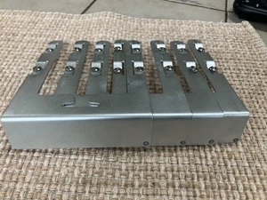 Set of 4 Genuine OEM Apple Mac Pro A1186 1,1 2,1 3,1 Hard Drive Tray Caddies - Picture 1 of 2