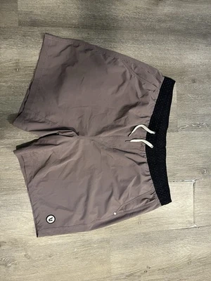 Vuori Kore Short V302 Lined Athletic Drawstring Shorts Mens Size XXL Salmon Red - Image 1 of 4