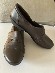 Clarks Collection neue Damen-Lederhalbschuhe Größe 7,5 Medium braune Klettschuhe - Bild 1 von 14