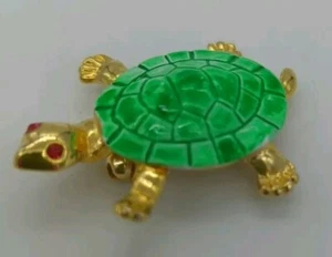 Vtg. Green Shell Enamel Turtle Pin Brooch W/Red Eyes Gold Tone Unbranded 1 1/2" - Picture 1 of 5