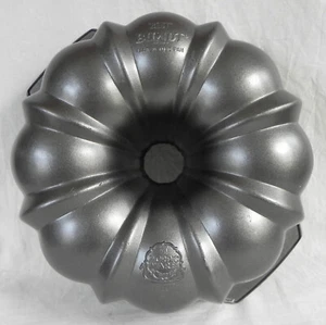 Nordic Ware "Best Bundt" Fluted Tube Pan, Non-stick Cake Mold, USA, Exc. - Picture 1 of 8