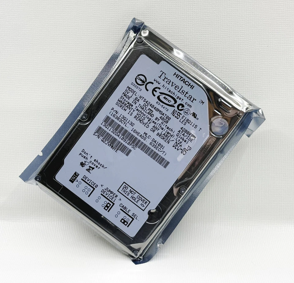 Hitachi 40GB 4200RPM HTS424040M9AT00 IDE 2,5-Zoll Notebook-Festplatte - Bild 1 von 1