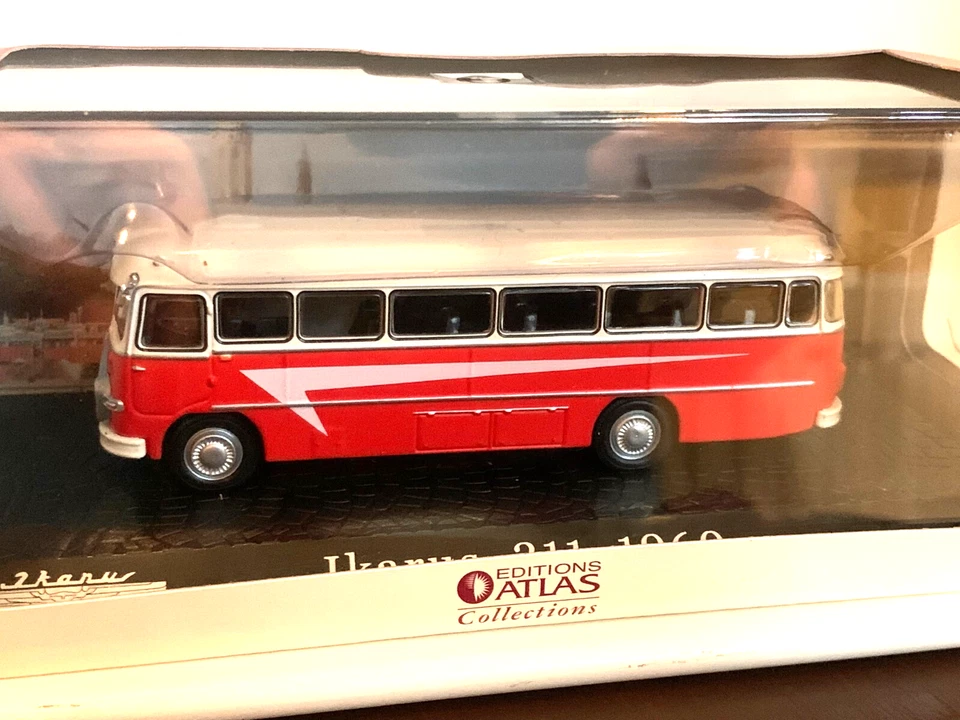 Sammler Bus Ikarus 311 / 1960 Atlas Edition Maßstab 1:72 in Acyrylvitrine (2047) - Bild 1 von 4