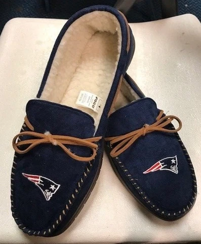 Forever Collect. NFL New England Patriots Unisex Navy Color Moccasins Slippers Cover