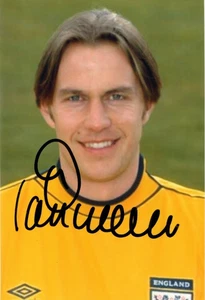 ENGLAND, TOTTENHAM & LEICESTER: IAN WALKER SIGNED 6x4 ACTION PHOTO+COA - Picture 1 of 1