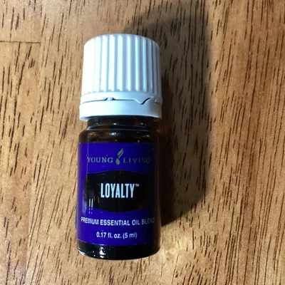 Эфирное масло Young Living Loyaty совершенно новое и запечатанное 5 мл бесплатная доставка - Изображение 1 из 4