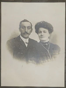 ANTICA FOTOGRAFIA RITRATTO DI UOMO E DONNA-FAMIGLIA-L.MORATILLE-originale - Bild 1 von 1