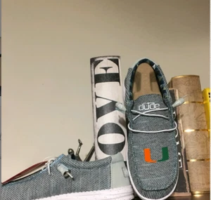 Miami Hurricanes Hey Dudes Casual Shoes Men's White/Green New Size 9 Large Logo - Picture 1 of 2