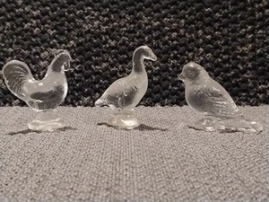 Vintage GLASS Figurine Set Of 3 miniature Duck, Chicken, & Sparrow - Picture 1 of 11