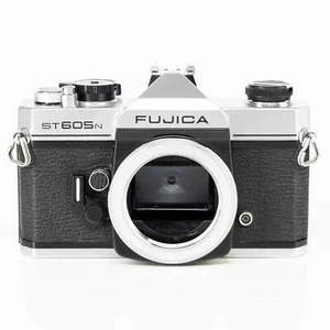 Fujica ST605N Camera | White | Japan | M42 mount | 1976 - Picture 1 of 7