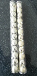 NEU kl Christbaumkugeln 24 Kugeln Ø 3cm silber Weihnachtskugeln Tischdeko - Bild 1 von 2