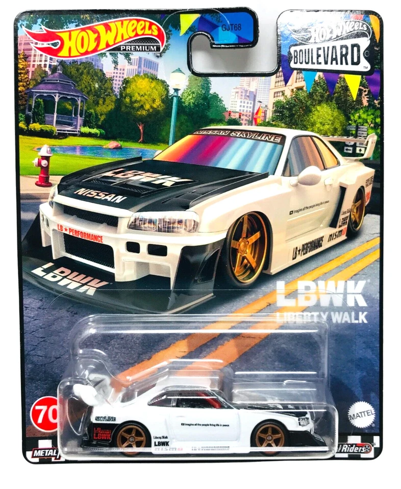 Hot Wheels Premium Boulevard 2023 Nissan Skyline 1/64 Car - White (HKF21)