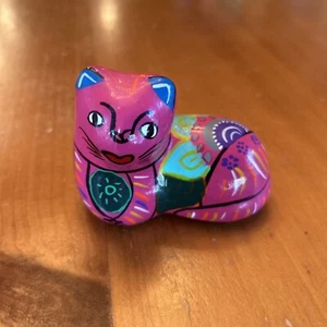 Mexican Folk Art Hand Painted Talavera Redware Pottery Pink Cat Figurine - Picture 1 of 8