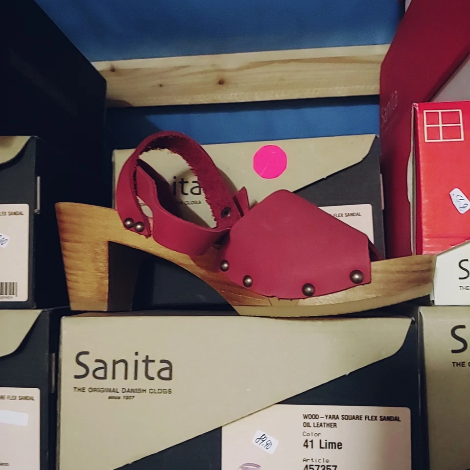 Sanita Wood Yara Square Flex Sandal Damen Holzsohle leise Gr. 38 Leder Clogs red - Bild 1 von 1