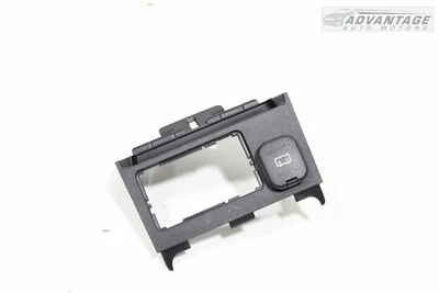 2020-2023 MAZDA CX-30 UPPER CENTER CONSOLE USB HUB PORT BEZEL TRIM & SOCKET OEM - Image 1 of 4