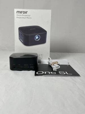 Proyector portátil de películas LED negro entretenimiento al aire libre Miroir One SL M75 Foto 1 de 4