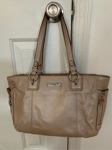 Coach F19252 Pearl Pink Leather Gallery Tote Bag-Purse - Picture 1 of 9