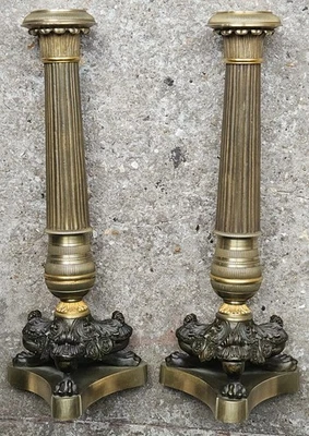paire de flambeaux bronze Style étrusque Empire XIXème siècle - Photo 1/4