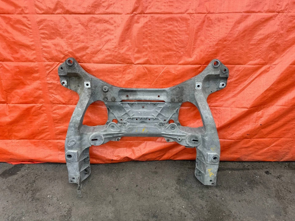 14-20 INFINITI Q50 17-20 Q60 - TRAVESAÑO DELANTERO DE ALUMINIO SUBMARCO FABRICANTE DE EQUIPOS ORIGINALES #315 Foto 1 de 4