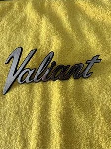 Valiant Script Badge Logo - Picture 1 of 4