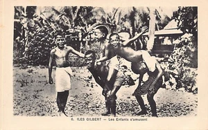 KIRIBATI Gilbert Islands - Children Having Fun - Publ. F. Chapeau 6 - Picture 1 of 2