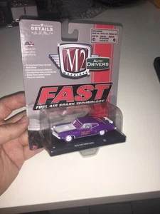 M2 Machines 1970 Ford Torino Cobra Chase Autofahrer lila & weiß kartoniert! - Bild 1 von 8