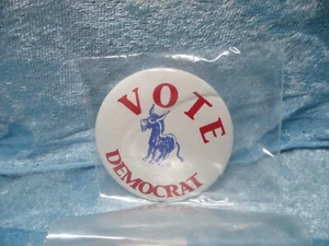Vote Democrat Campaign Button - Picture 1 of 1