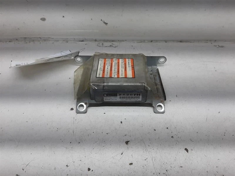 Chasis ECM consola central 2005 SAAB 9-2X  Foto 1 de 4