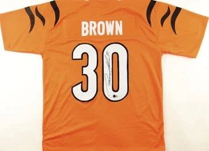 Chase Brown signiertes Cincinnati Bengals individuelles Trikot im Feldstil (Beckett) - Bild 1 von 3