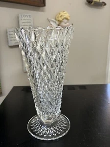 Vintage indische Glas Kristall Vase Diamond Point 8" konischer Sockel Jakobsmuschel - Bild 1 von 9