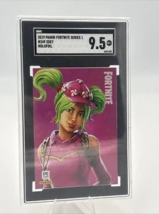Panini Fortnite Series 1 - Zoey SGC 9.5 #249 - USA HOLO Holofoil USA Mint+ - Picture 1 of 2
