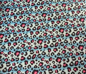 Rosa Leopard auf blau Nylon Spandex Badeanzug Kleidung Stoff Meterware - Bild 1 von 1