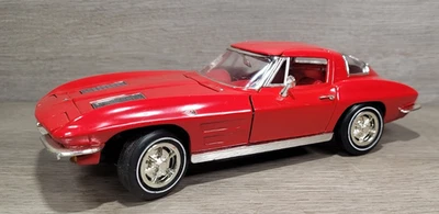 1963 Corvette Ertl Die Cast 1/18 Scale Red Split Window Stingray Muscle Car - Image 1 of 4