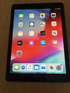 Used But In Excellent Condition iPad Air, Model MD786ZP/A , Capacity 32Gb - Picture 1 of 2