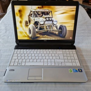 Fujitsu Lifebook A530 laptop , i3 , 15.6, Windows 10 , 500Gb HDD, 6Gb RAM (F07) - Picture 1 of 22
