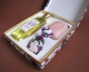  Pointez sur l'image pour zoomer Ancien-Coffret-Flacon-Eau-de-Lavande-Savon-Mont - Picture 1 of 3