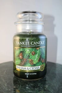 Yankee Candle BALSAM and CEDAR Christmas Winter Holiday Large 22 oz Jar Candle - Picture 1 of 7