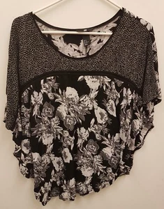 H&M Short Sleeve Black Floral Top Blouse Size M - Picture 1 of 3