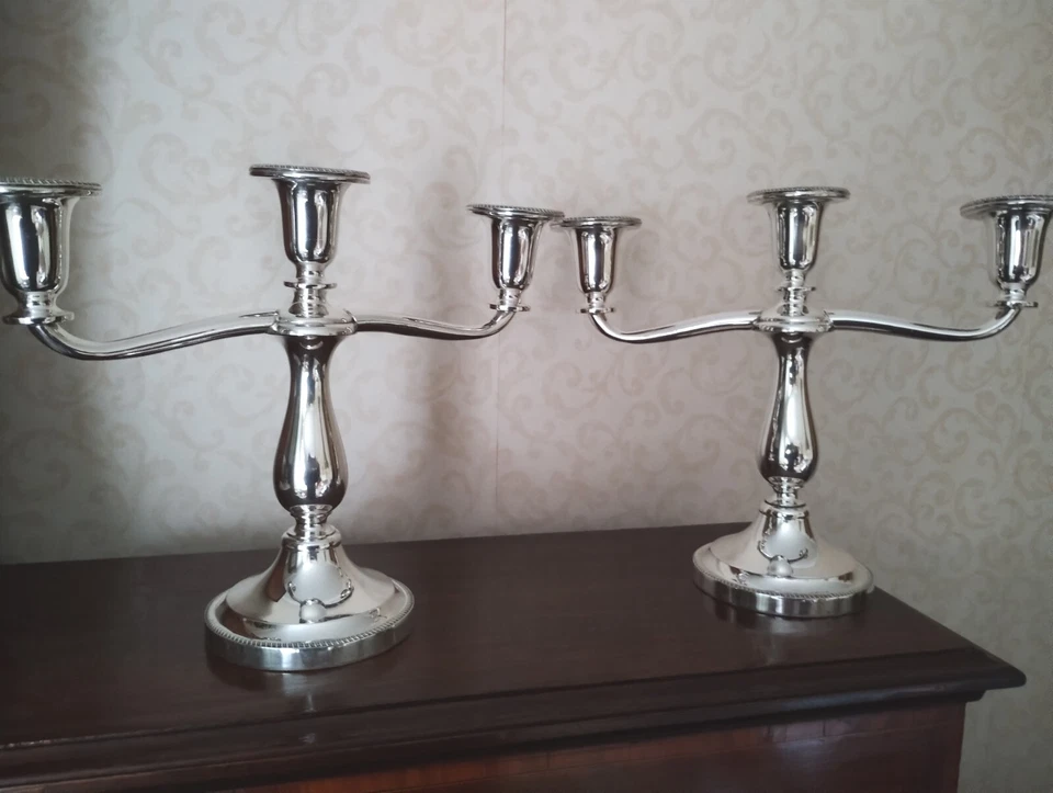 Fabulosos candelabros antiguos Walker Hall de los años 20 Sheffield placa de plata en muy buena condición par Foto 1 de 4