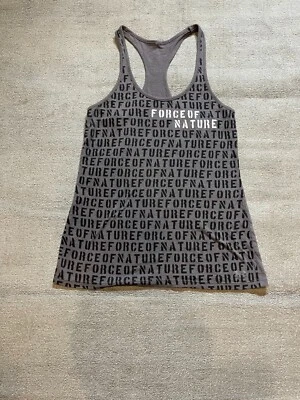 Camiseta sin mangas Under Armour para mujer con estampado integral sin mangas gris Force of Nature Foto 1 de 4