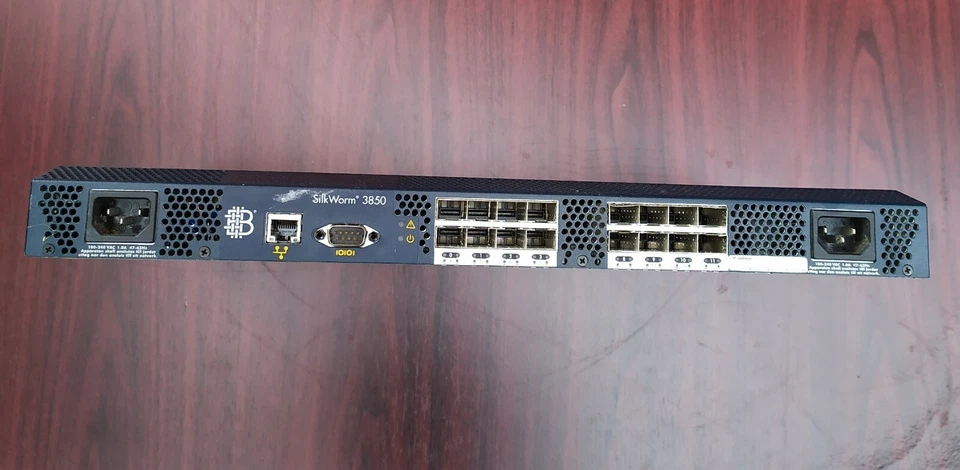 Brocade SilkWorm 3850 16-port fabric switch WORKING - Image 1 of 4