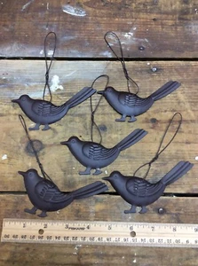 5 Vögel Plakette braun Blech Metall zum Basteln, Wand oder Weihnachtsbaum 4-5/8x2 - Bild 1 von 4