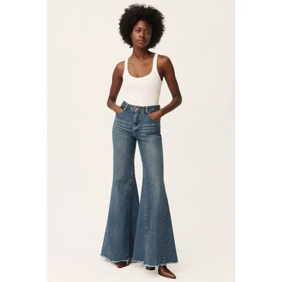 Pantalones de mezclilla acampanados Newport News Jeanology años 90 para mujer lavado medio campana Foto 1 de 4