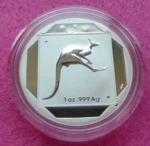 2015 AUSTRALIEN ROADSIGN KANGAROO 1 $ ONE DOLLAR SILBER MATTIERT BU 1oz MÜNZBOX - Bild 1 von 4