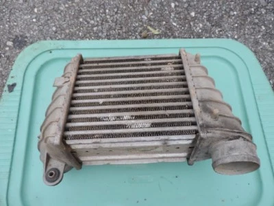 ONE Audi TT OEM factory intercooler turbo cooler pipe - Imagem 1 de 4