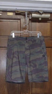 RIP CURL Boardwalk Olive Green Camo Hybrid Walk Shorts In Water On Land Men's 31 - Image 1 of 4