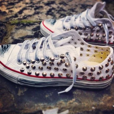 Converse all star personalizzate con borchie Teschi Borchie Argento Siver Dirty - Immagine 1 di 4